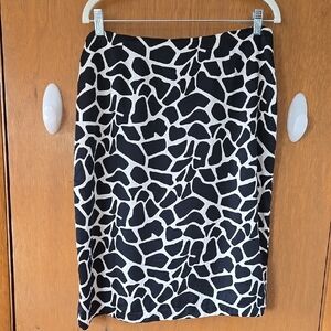 I.N.C. Brand, Stylish Black and White Skirt, Size